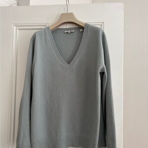 Vince cashmere sweater size M